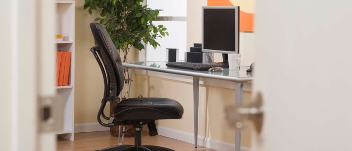 כיסא לישיבה ממושכת מול מחשב