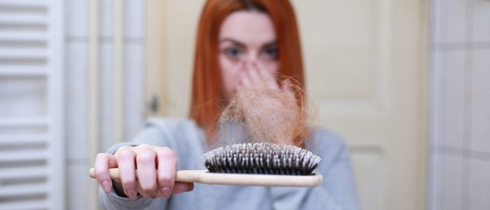 לחץ בעבודה: האם הוא יכול לגרום לנשירת שיער?